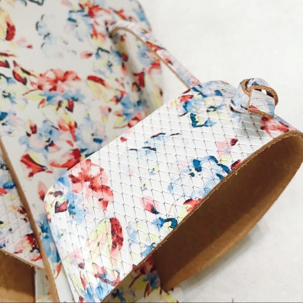{Joie} LIMITED EDITION A La Plage Sandals - Picture 9 of 11